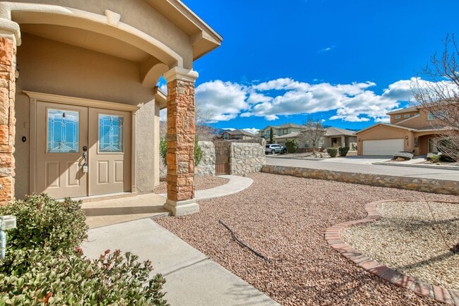 Building Photo - Beautiful Corner lot House