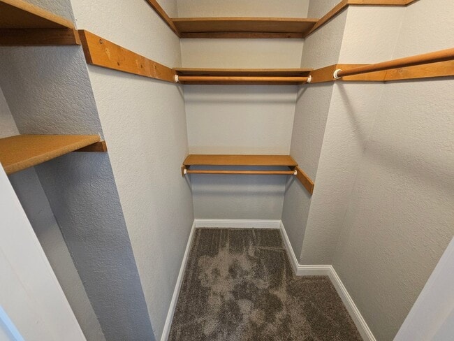 Building Photo - 1416 Maple Ln