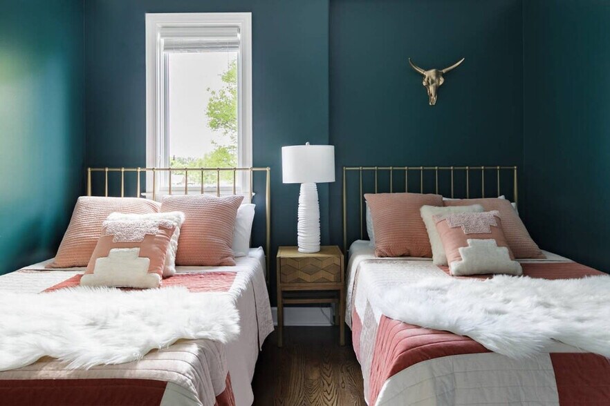 Building Photo - 816 Smiley St