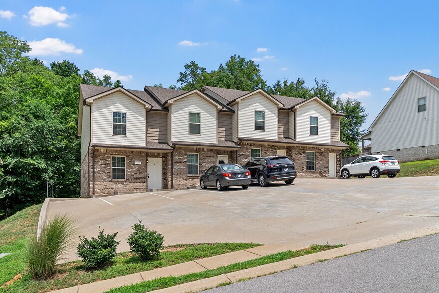 Building Photo - 431 Glenstone Springs Dr