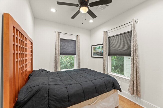 Building Photo - 3634 Dreyfus St