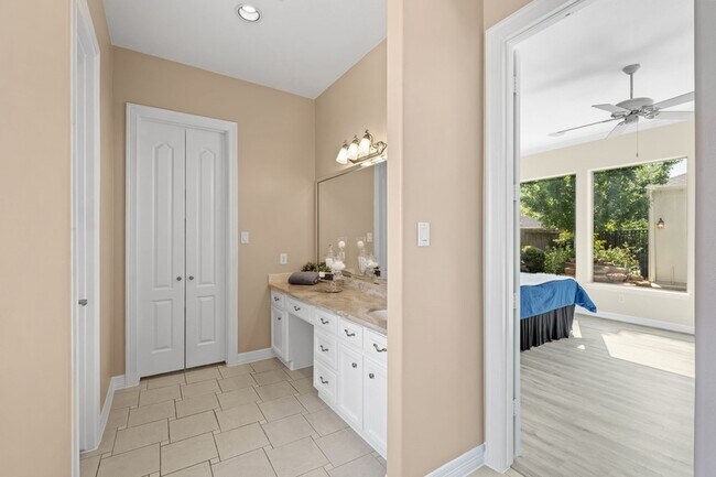 Building Photo - 70 Blooming Grove Ln