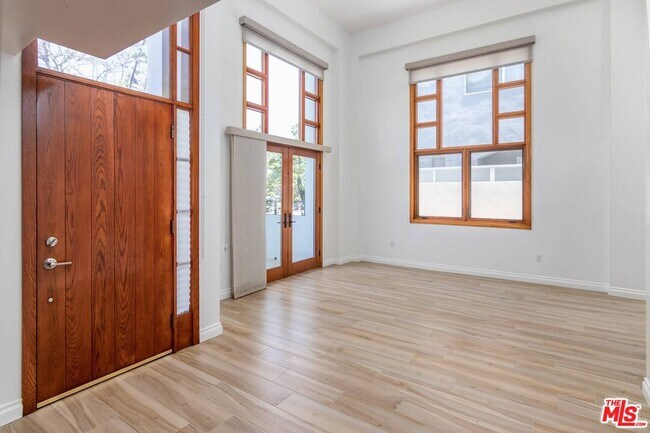 Building Photo - 1232 25th St