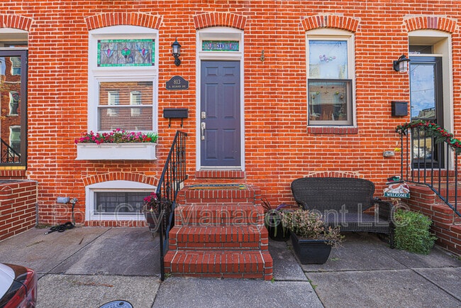 Primary Photo - 813 S Belnord Ave