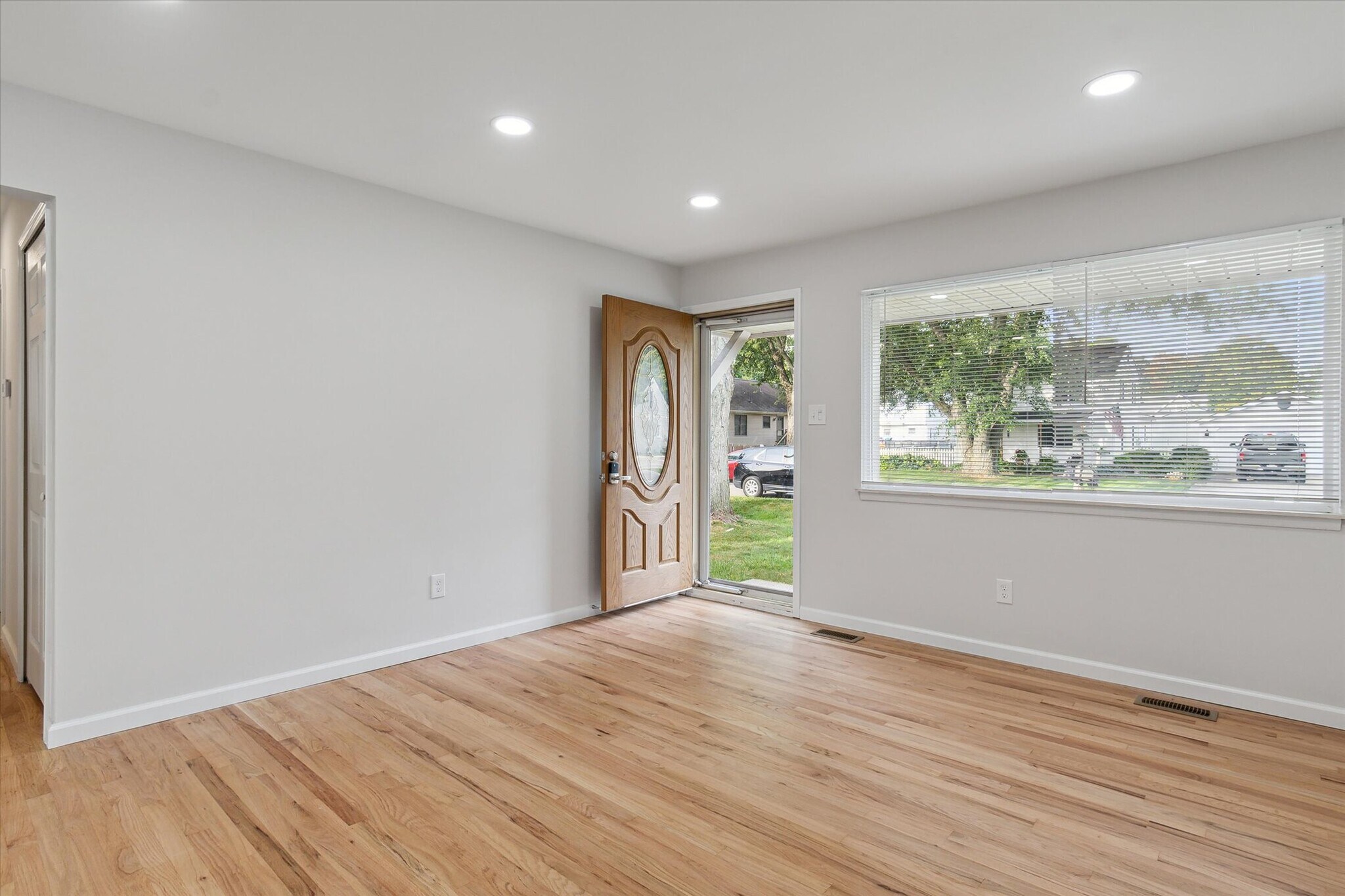 Large front window for lots of natural light. - 9244 Northern Ave