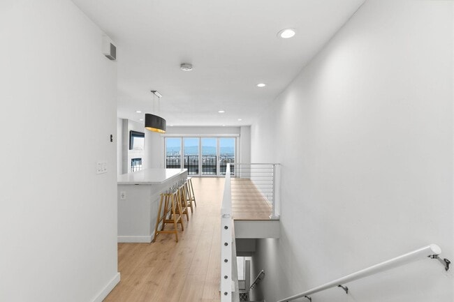 Building Photo - 32 Perego Terrace