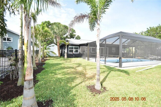 Building Photo - 1019 Spindle Palm Way