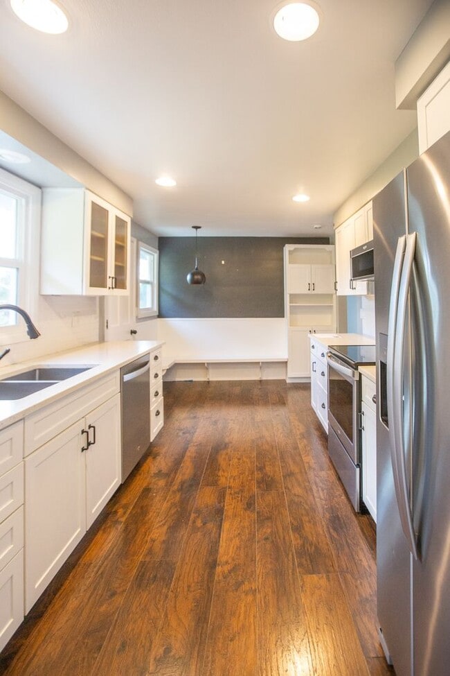 Building Photo - South Salem 4 Bedroom 2 Bath Home Available Mid June !!!