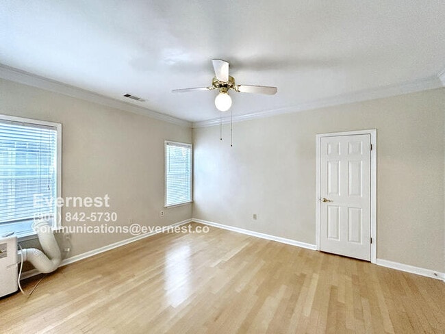 Building Photo - 104 Island Pl