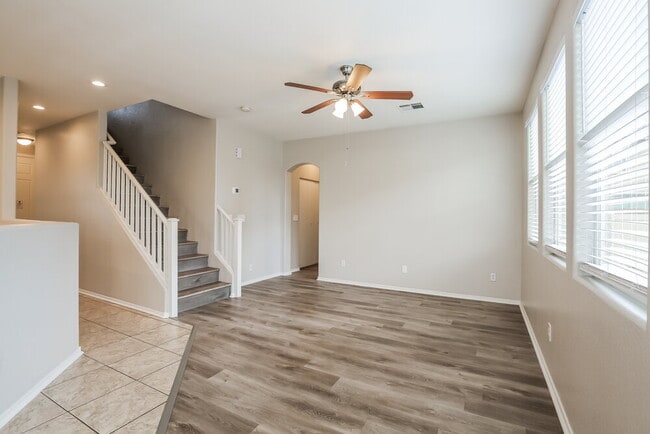 Building Photo - 6674 Brick House Ave