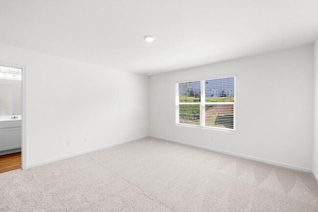 Building Photo - 2600 Coventry St SW