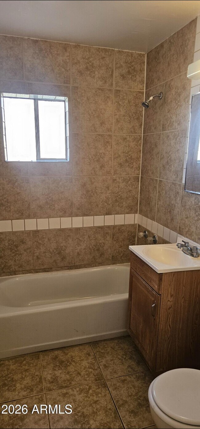 Building Photo - 2138 E Turney Ave