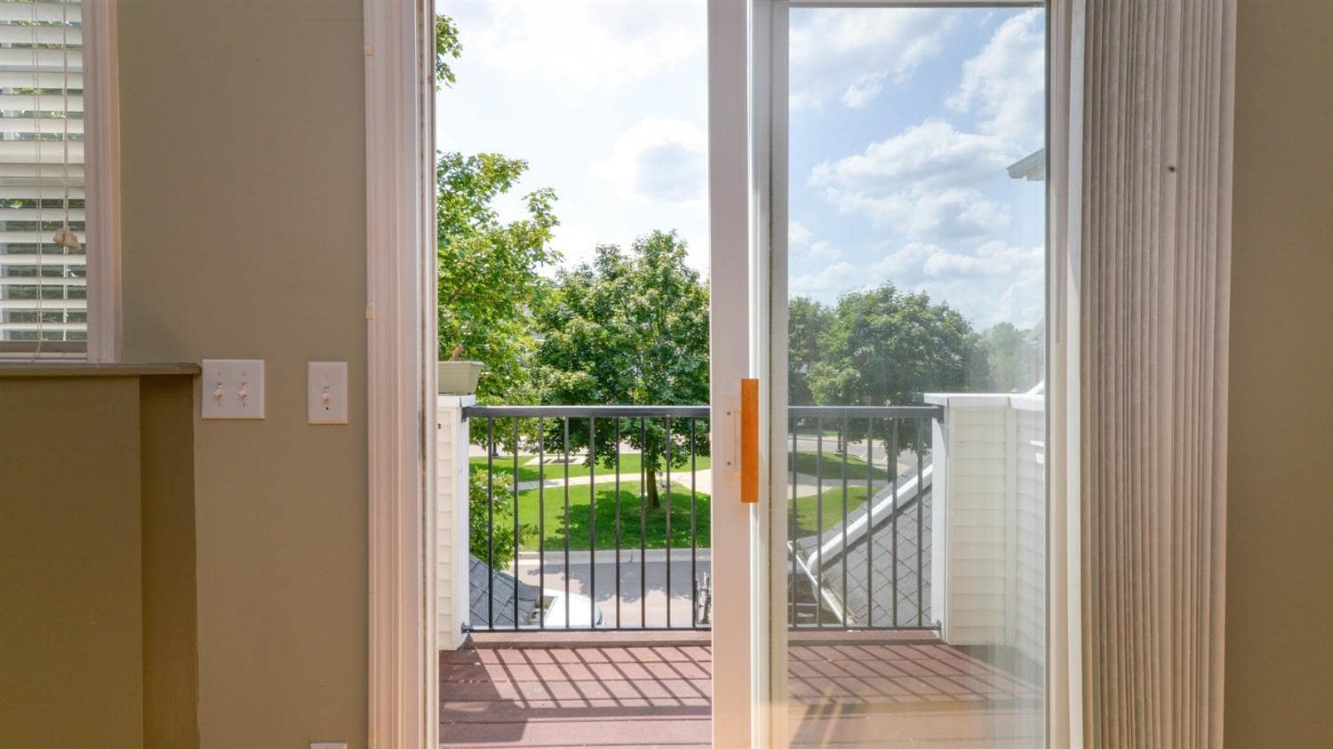 Building Photo - 273 Scio Village Ct