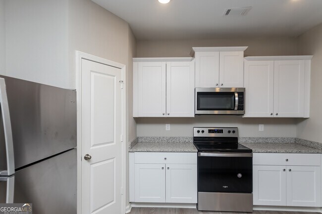 Building Photo - 318 Augusta Woods Dr