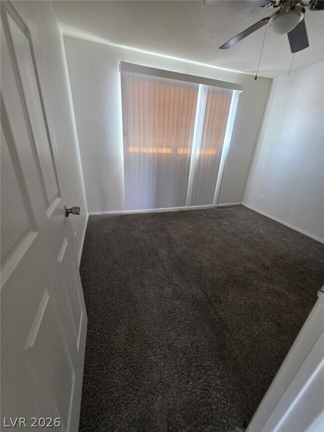 Building Photo - 412 W Monroe Ave