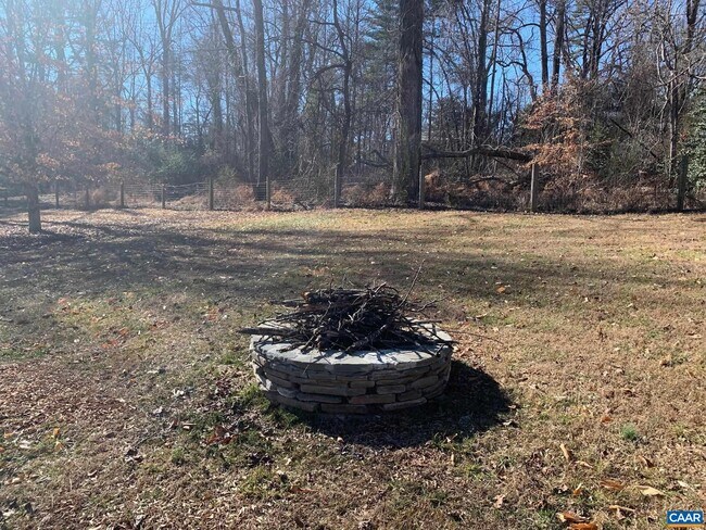 Building Photo - 652 Ivy Hill Ln