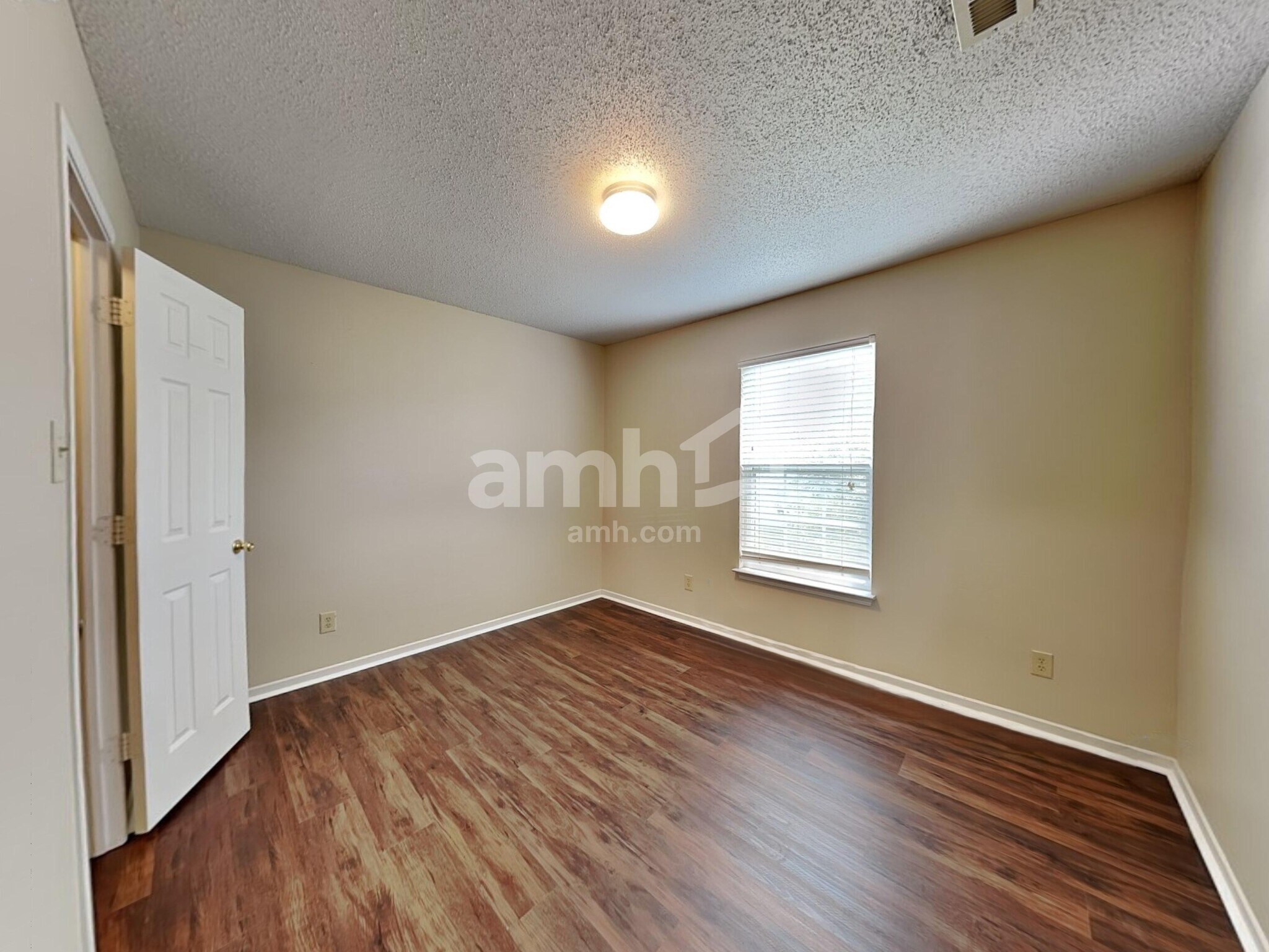 Building Photo - 10325 Carrington Way