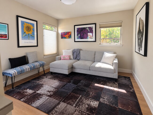 Building Photo - 453 Seaview Dr