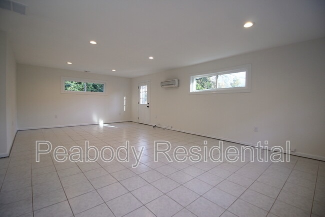Building Photo - 2129 Grayson Pl