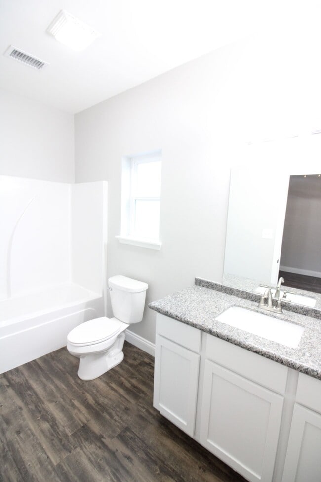 Building Photo - 204 Lacey Eden Ln