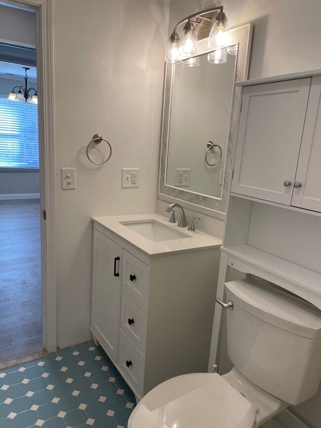 Building Photo - 752