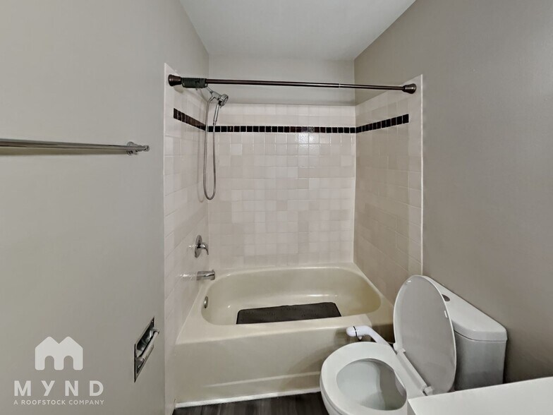 Building Photo - 5403 Decatur St