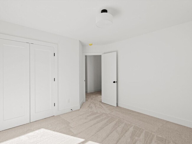 Building Photo - New Construction 3 Bed 2.5 Bath House in H...