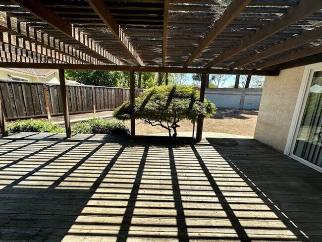 Building Photo - Beautiful 4 bedroom in Pleasanton