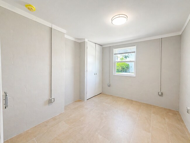 Building Photo - Modern Duplex Living Minutes from Downtown