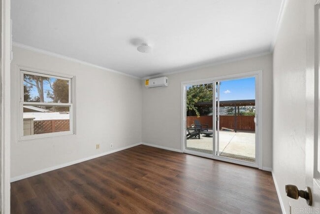 Building Photo - Spacious Remodeled Home with Separate Apar...
