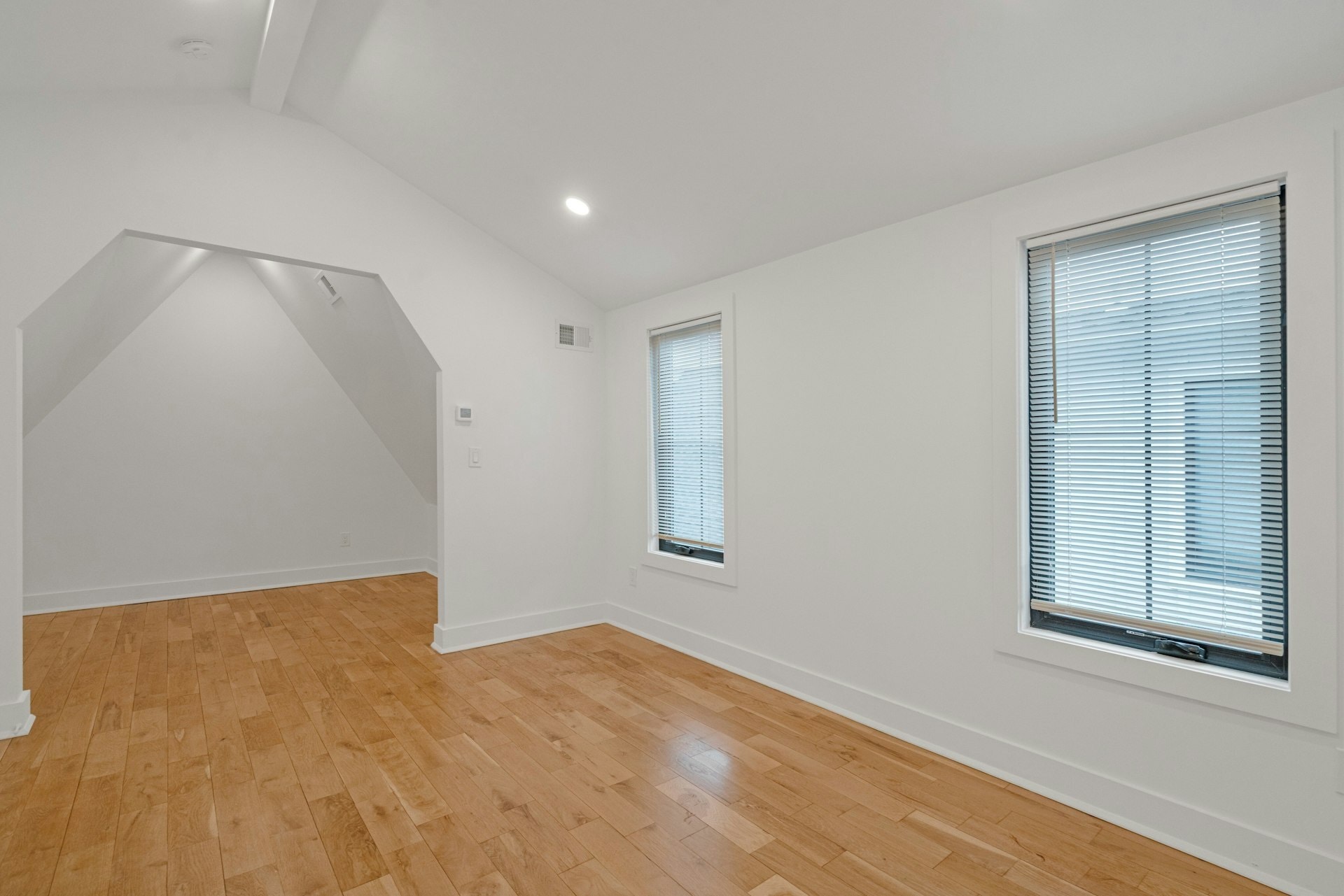 Building Photo - 71 Mission St