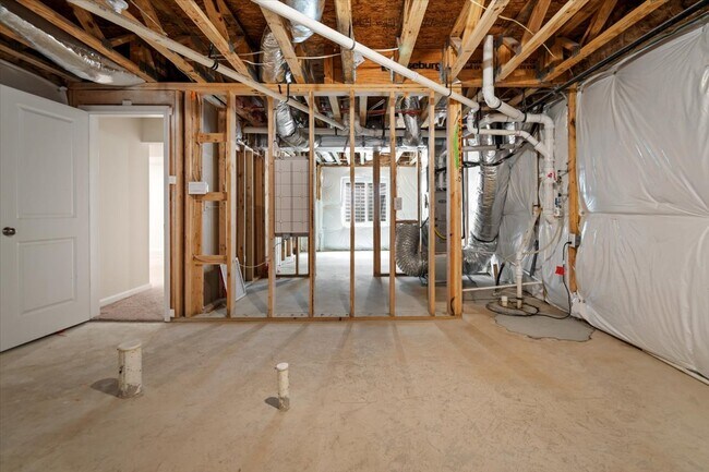 Building Photo - 6918 Sanguine Ter