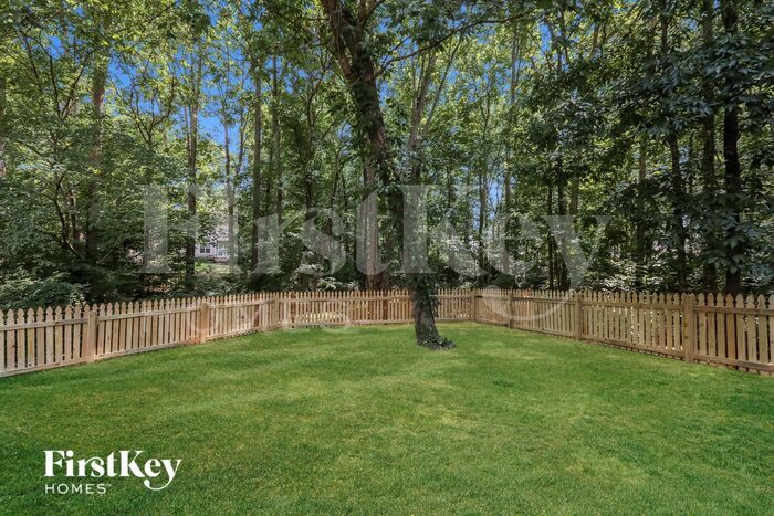 Building Photo - 2700 Teak Ct