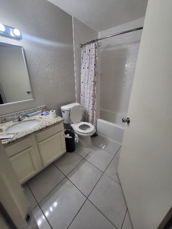 Building Photo - 4804 Thistledown Dr