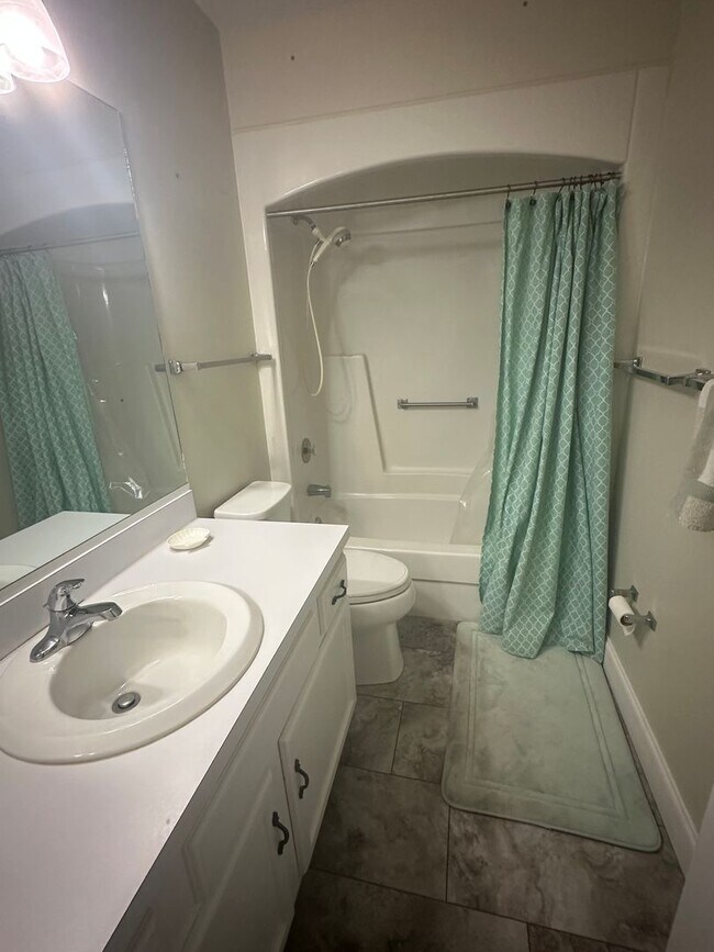 Building Photo - 2/2 Furnished 55+ Condo