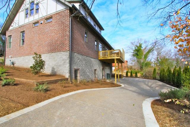 Building Photo - 2818 Belcourt Ave