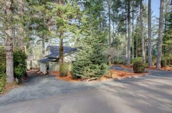 Building Photo - 2 Bedroom 2 bath located in Alderbook