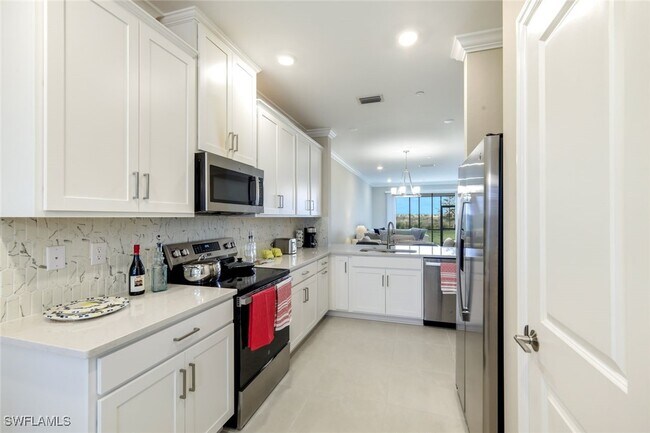 Building Photo - 11811 Venetian Lagoon Dr