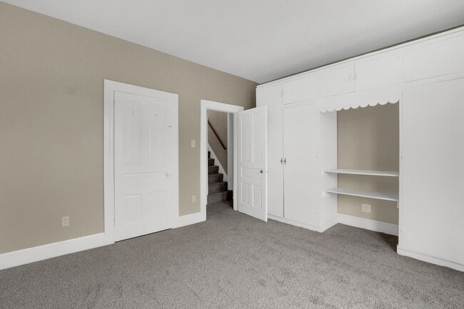 Building Photo - Coming Soon - Spacious 4 Bedroom, 1 Bath H...