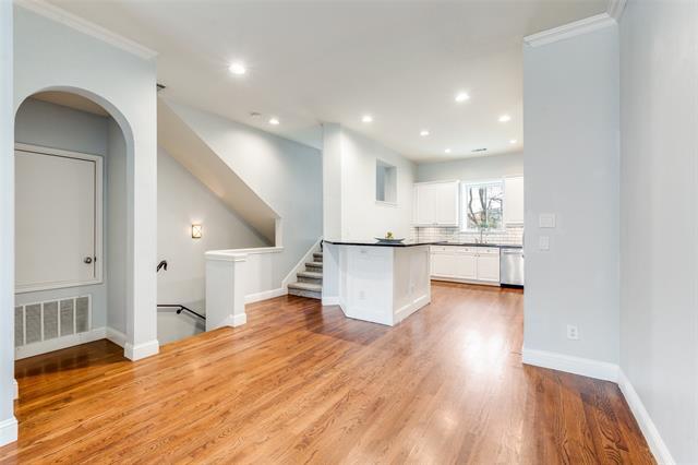 Building Photo - 3835 Cole Ave