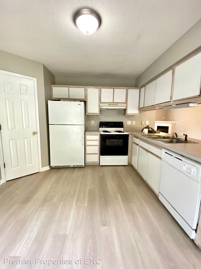 Building Photo - 2 br, 2.5 bath House - 342 Winners Circle