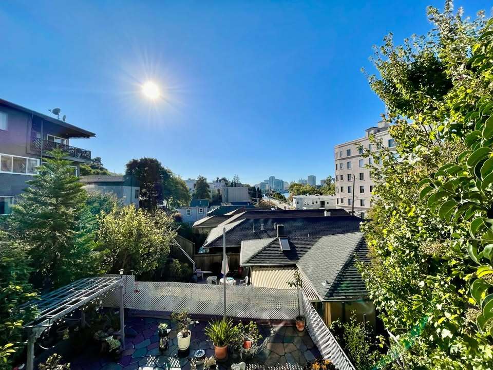 Building Photo - 475 Newton Ave