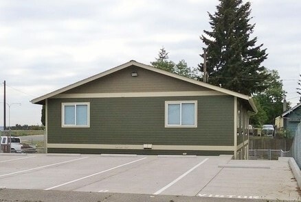 Reserved Parking - 3305 Sawyer St