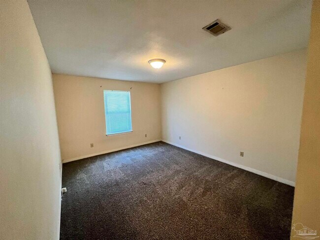 Building Photo - 9481 Sunnehanna Blvd