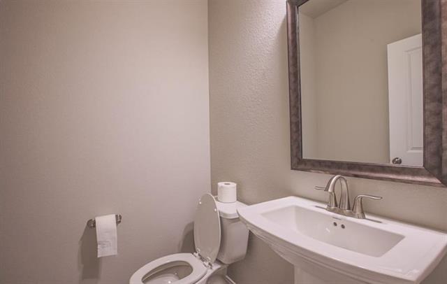 Building Photo - 1708 Daisy Corner Dr