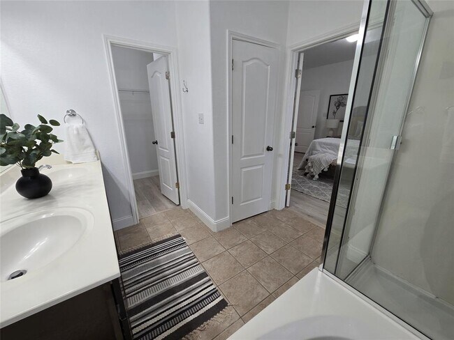 Building Photo - 303 Arrowhead Trail