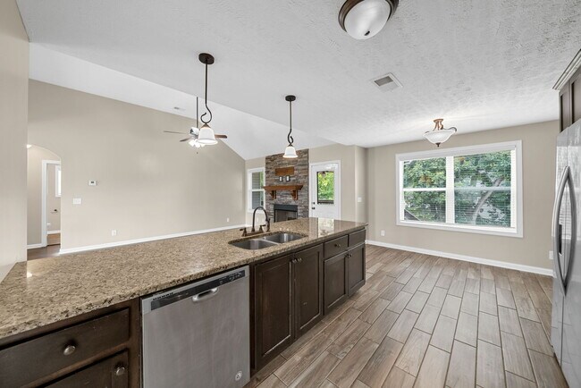 Building Photo - 1227 Brigade Dr