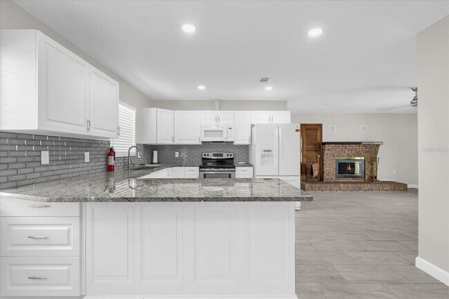 Building Photo - 3800 Pine St