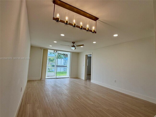 Building Photo - 8600 Sunrise Lakes Blvd