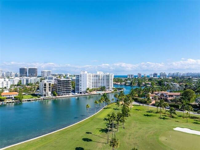 Building Photo - 9102 W Bay Harbor Dr